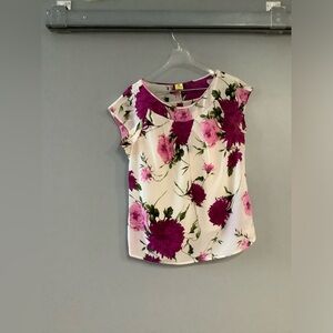 Floral patterned Talbots short sleeved women’s blouse